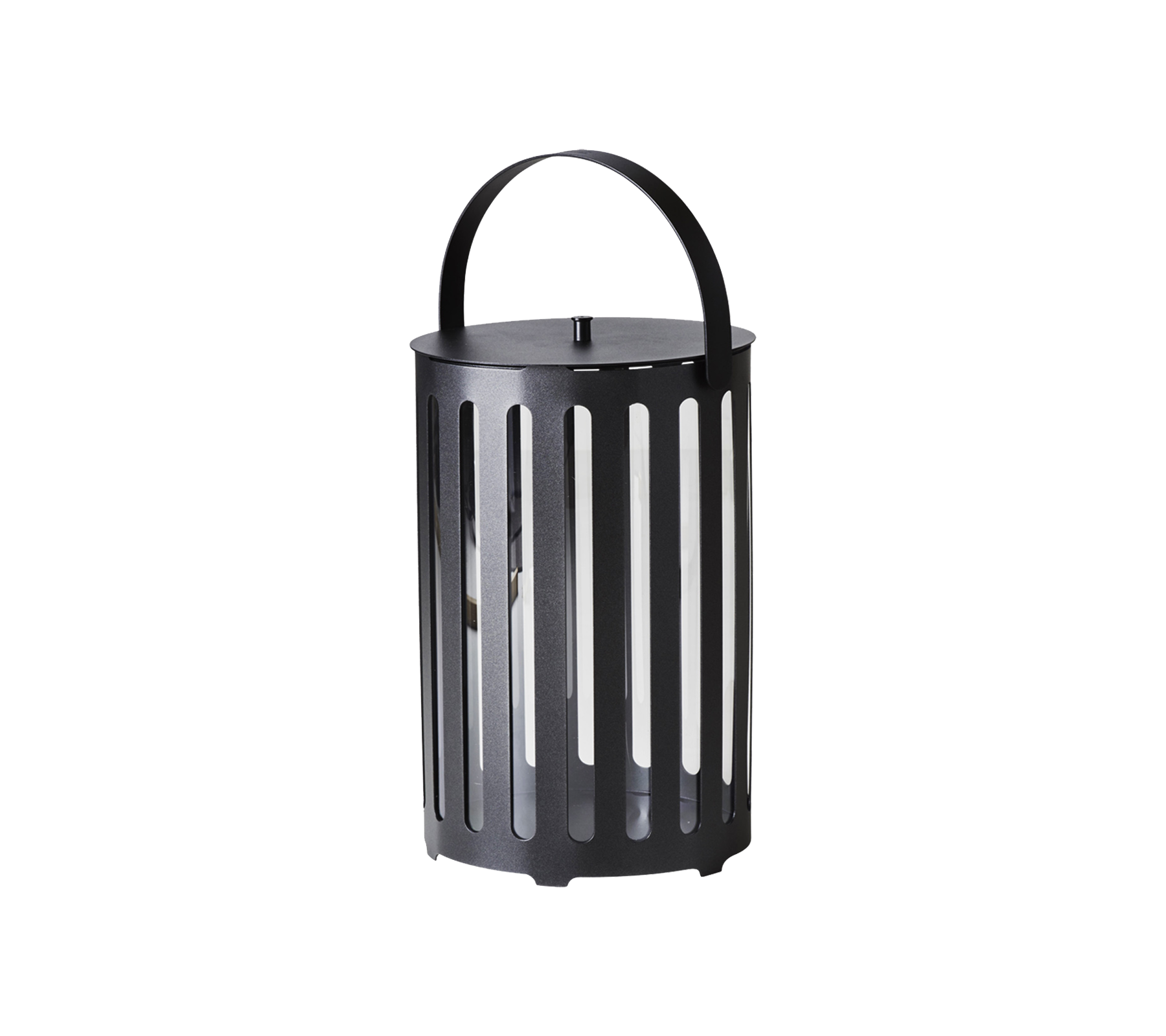Linterna de metal negro con listones verticales y un asa, diseñada para iluminación decorativa.