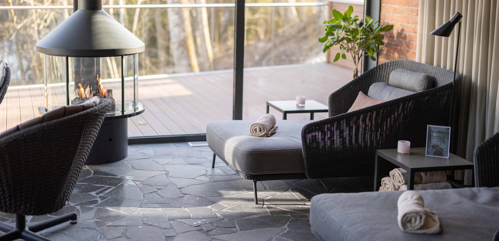 Hestraviken Riverside Spa with Cane-line Mega Daybed and Peacock loungechair swivel base
