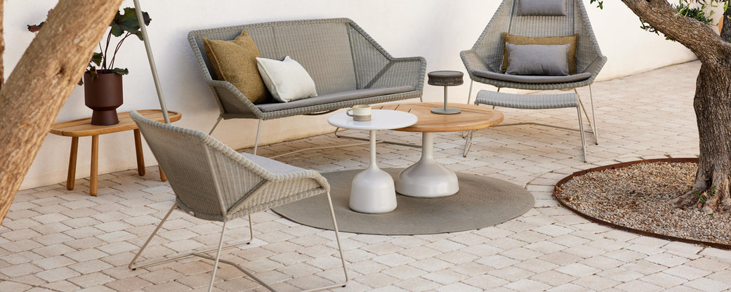 Outdoor side tables