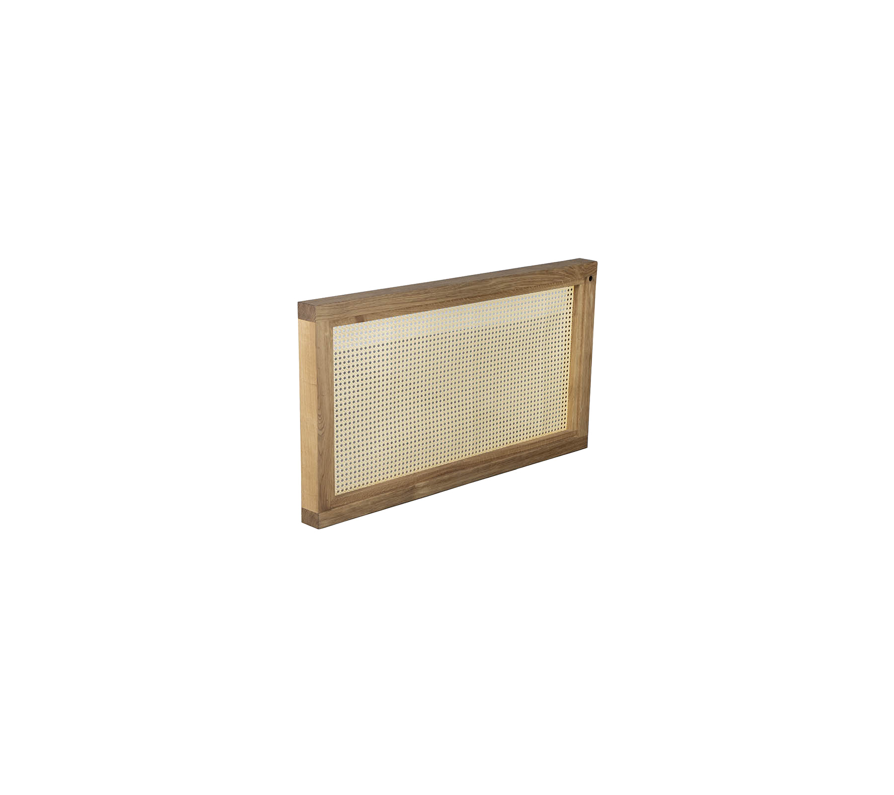 Marco de madera con una malla, diseñado para flujo de aire y propósitos de filtración, con un diseño simple y funcional.
