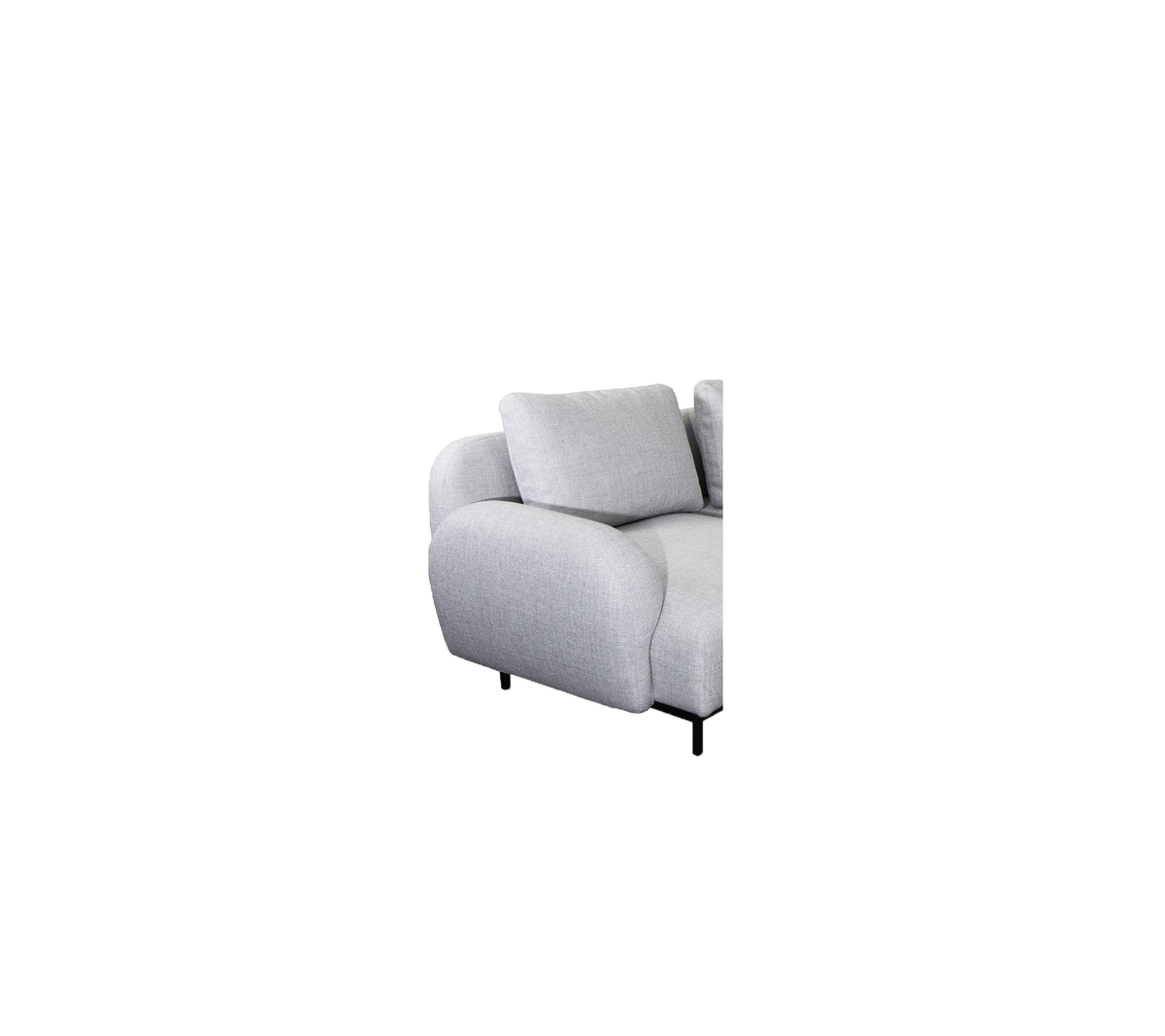 Sofá seccional gris claro con cojines mullidos y reposabrazos curvados, diseñado para la comodidad y el estilo.