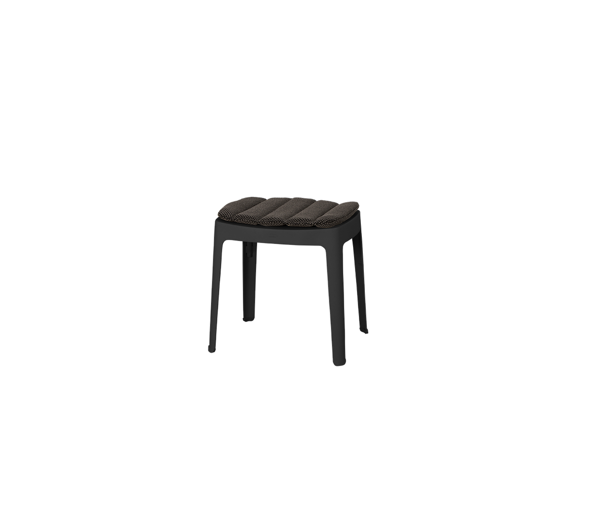 Un taburete elegante y minimalista con asiento acolchado y patas resistentes, perfecto para opciones de asiento versátiles en diversos entornos.