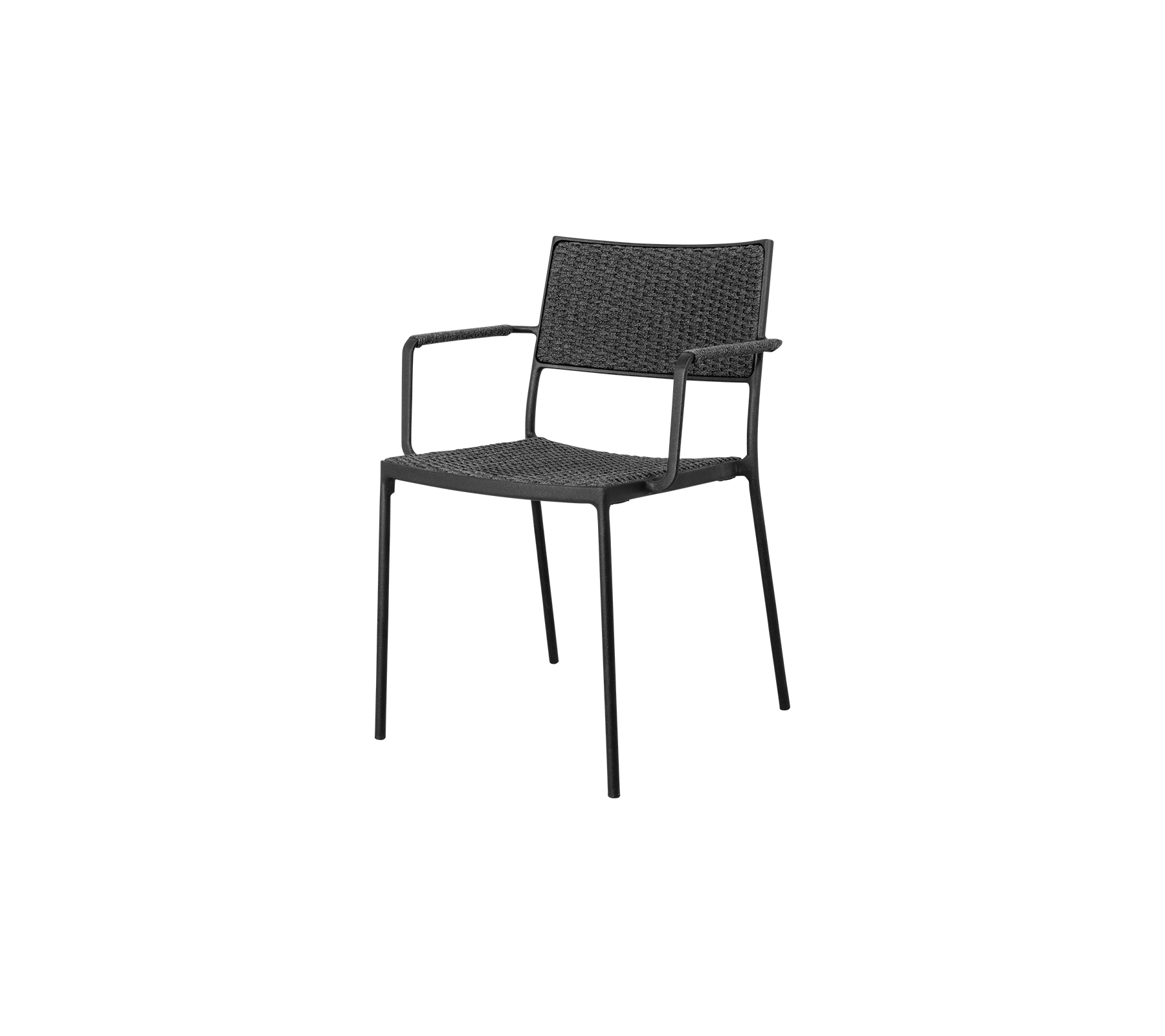 Sillón tejido negro con un diseño minimalista, que cuenta con un marco resistente y un asiento cómodo para entornos informales o formales.