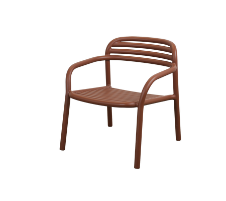 Silla roja desierto con un diseño elegante y moderno.