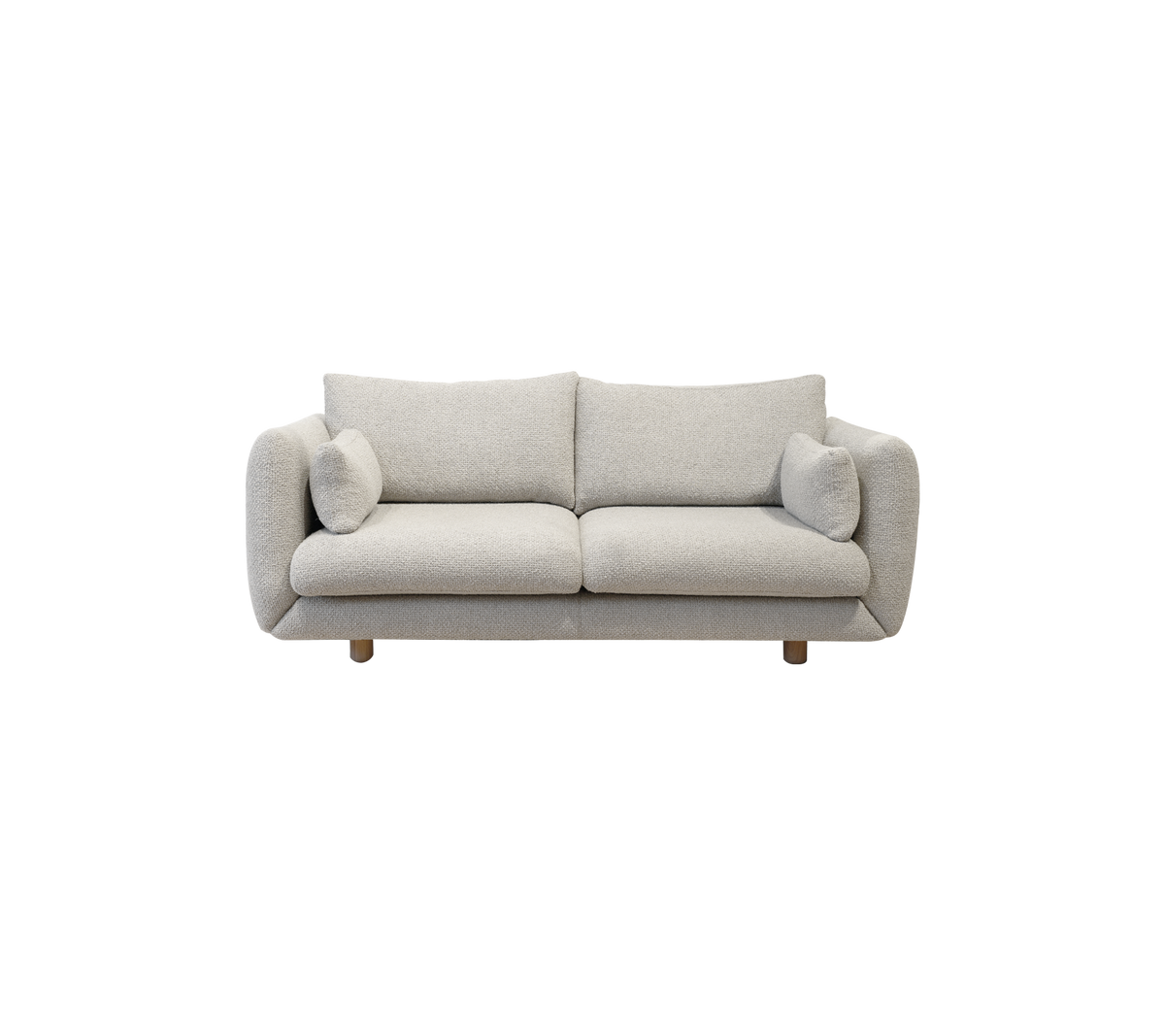 Sofá gris claro acogedor con brazos redondeados y dos cojines a juego, apoyado en patas de madera. Un complemento elegante para cualquier espacio de vida.
