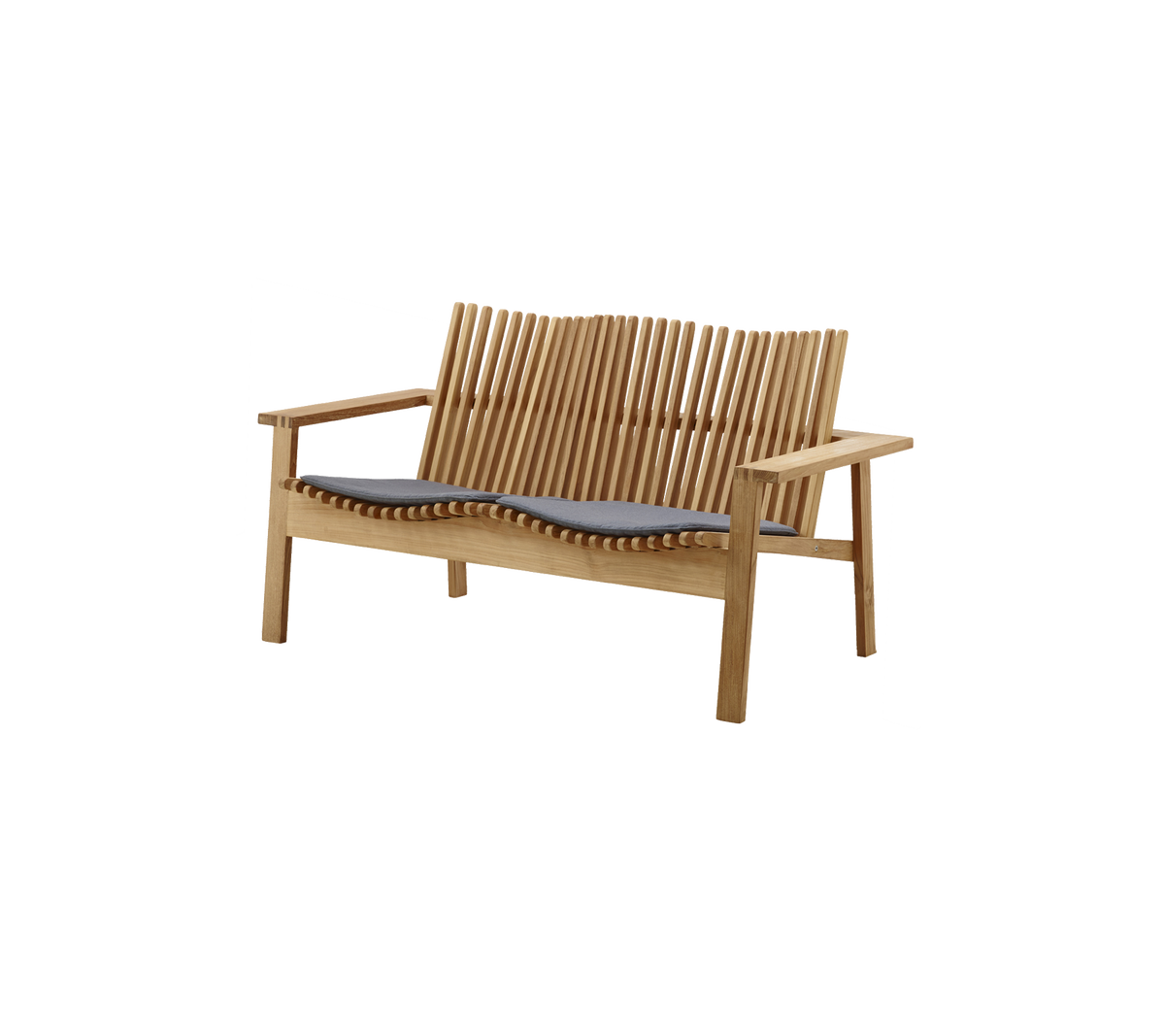 Banco de madera estilosa con respaldo de listones y cómodo cojín gris, perfecto para relajarse y sentarse en cualquier espacio.