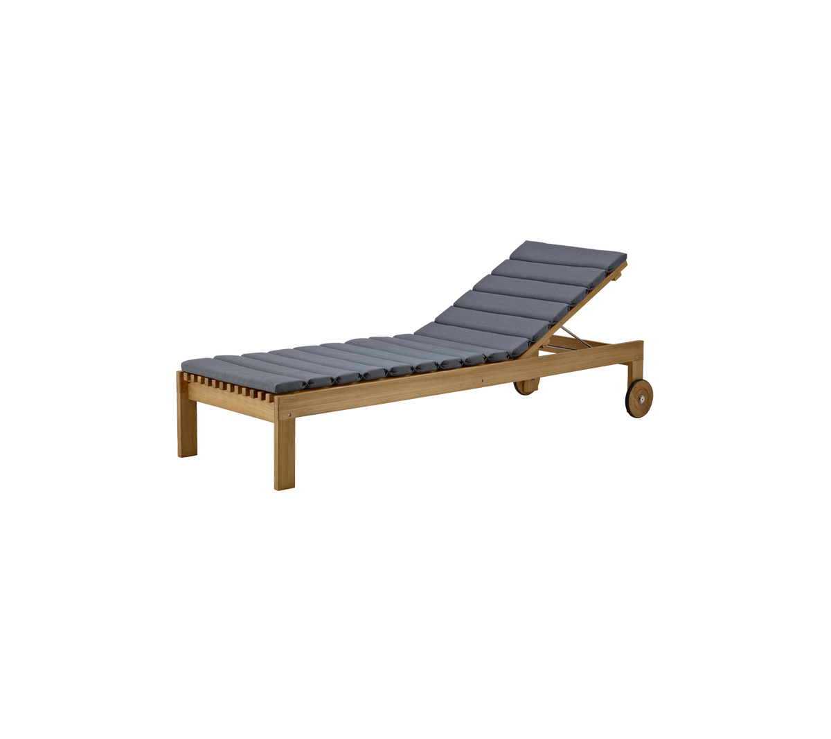 Sillón lounge elegante con marco de madera y asiento acolchado gris, diseñado para la comodidad y la relajación.