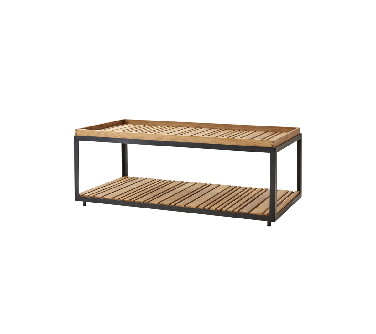Mesa de café de madera con diseño de listones y marco de metal, con dos niveles para almacenamiento o exhibición. Ideal para espacios de vida modernos.