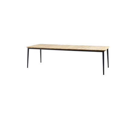 Mesa de comedor de madera con una superficie clara y patas negras elegantes, perfecta para espacios modernos.