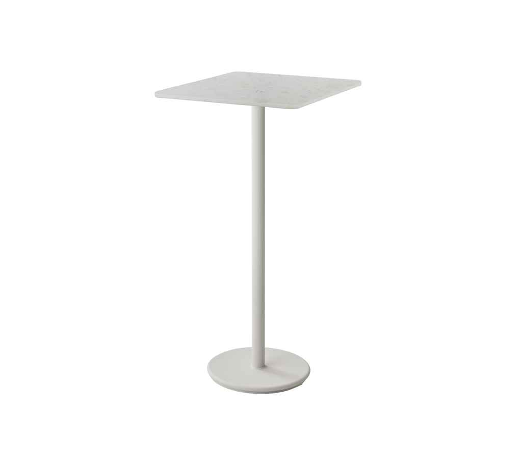 Mesa blanca moderna con un diseño elegante.