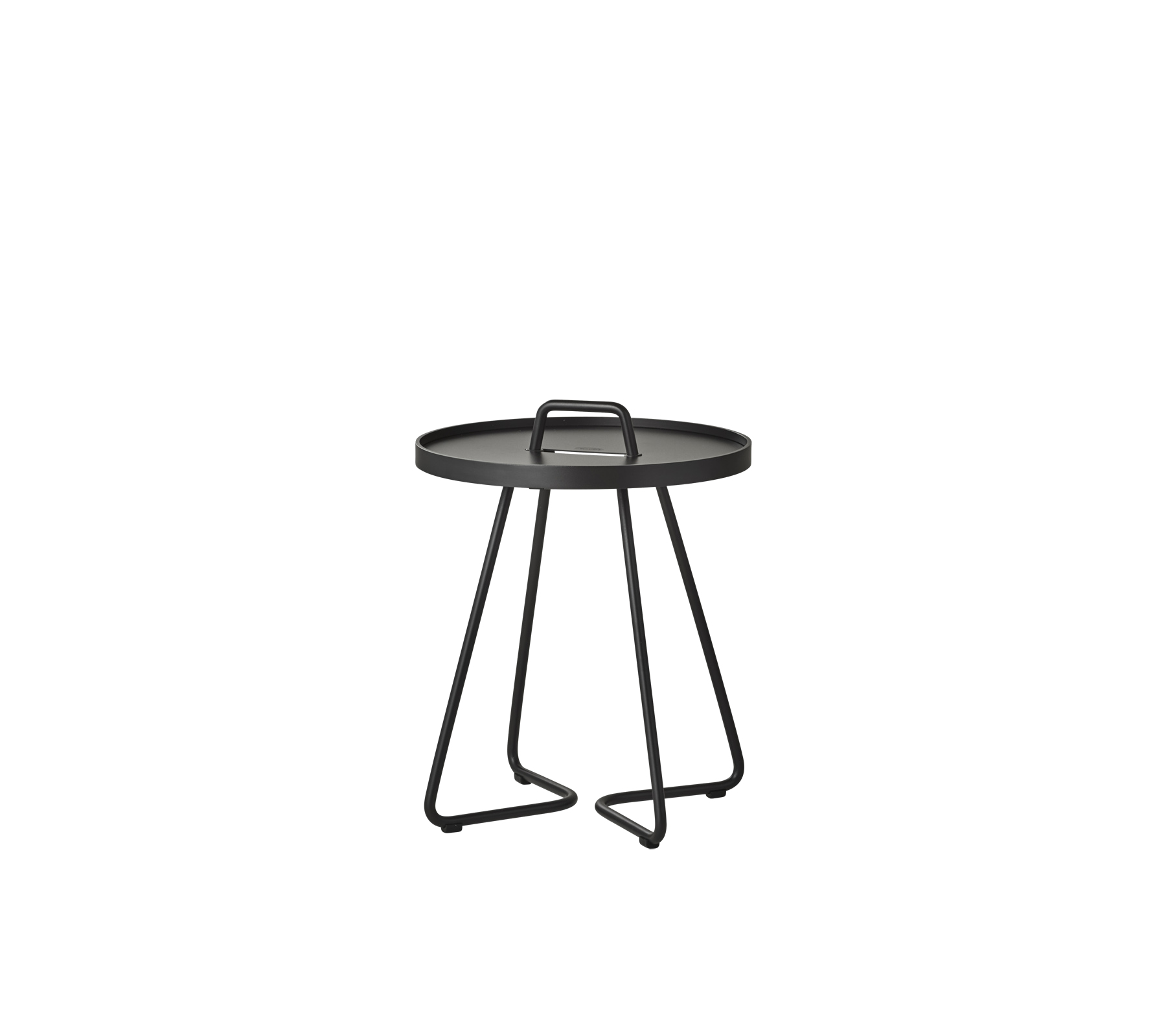 Mesa negra redonda con un diseño elegante y un mango, con cuatro patas inclinadas para estabilidad. Ideal para entornos modernos.