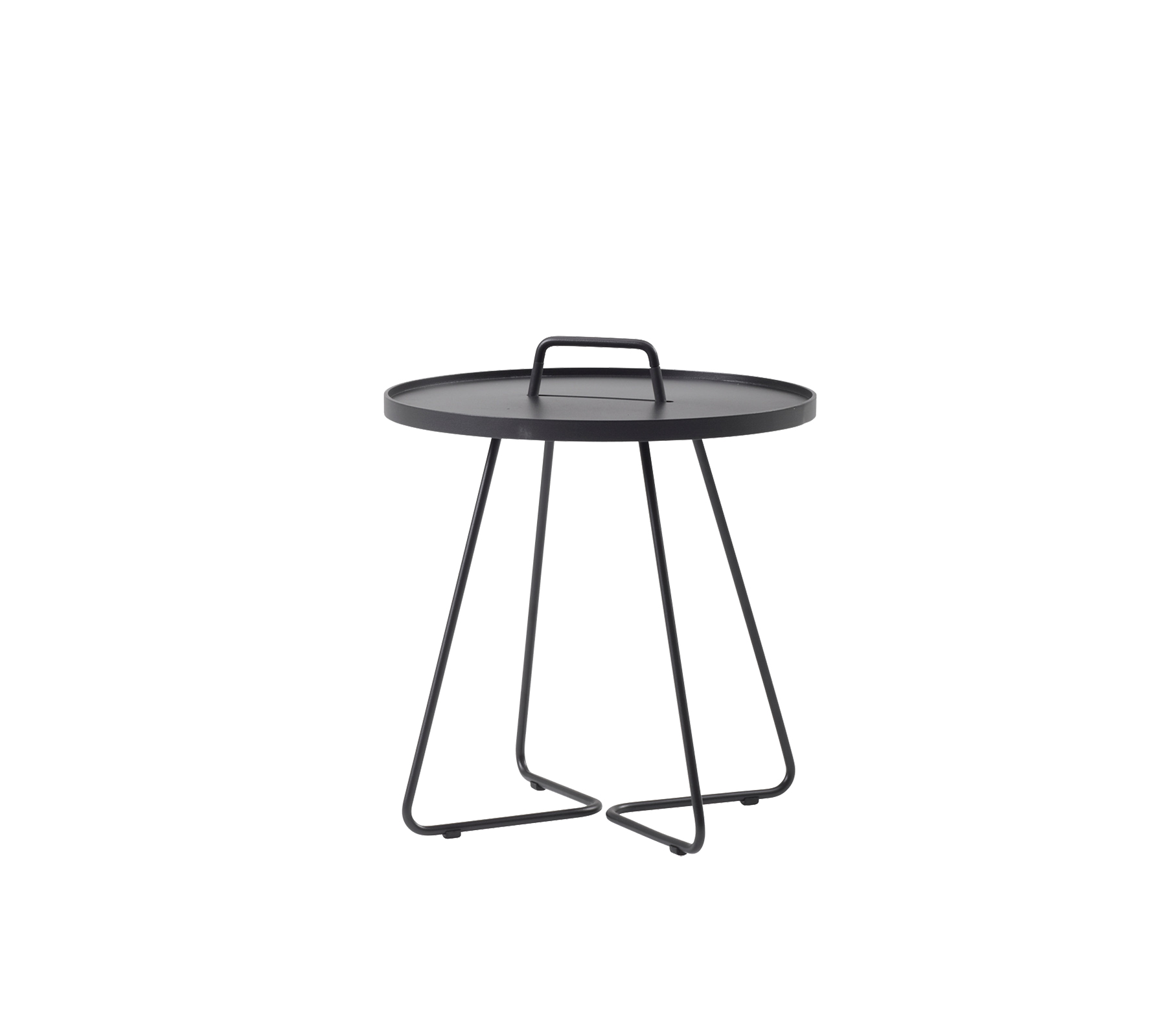 Mesa redonda negra con una parte superior en forma de bandeja y una base de alambre minimalista, diseñada para versatilidad y estilo.