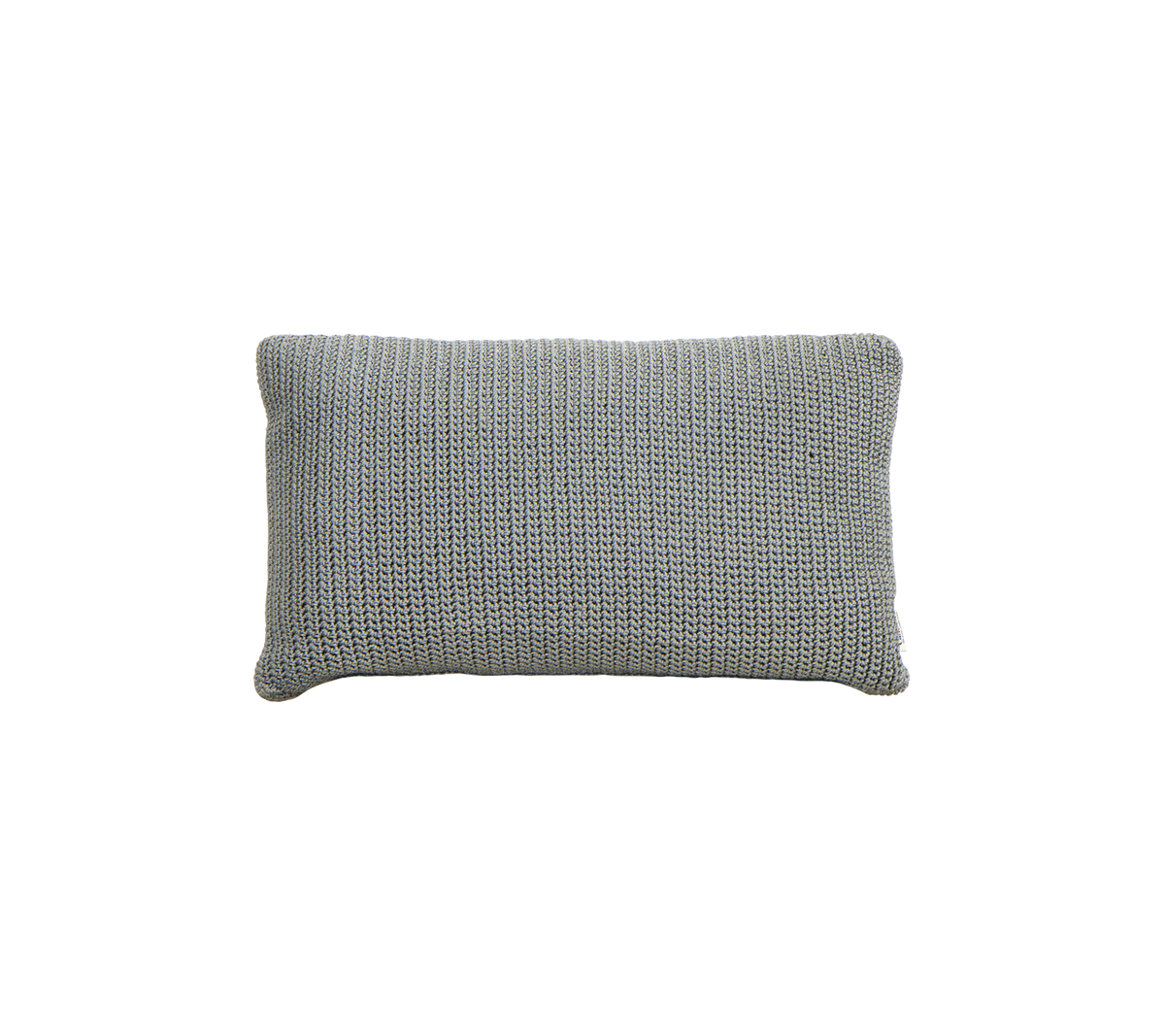 Cojín rectangular en una tela suave y texturada, con un color gris claro que añade un toque acogedor a cualquier espacio.