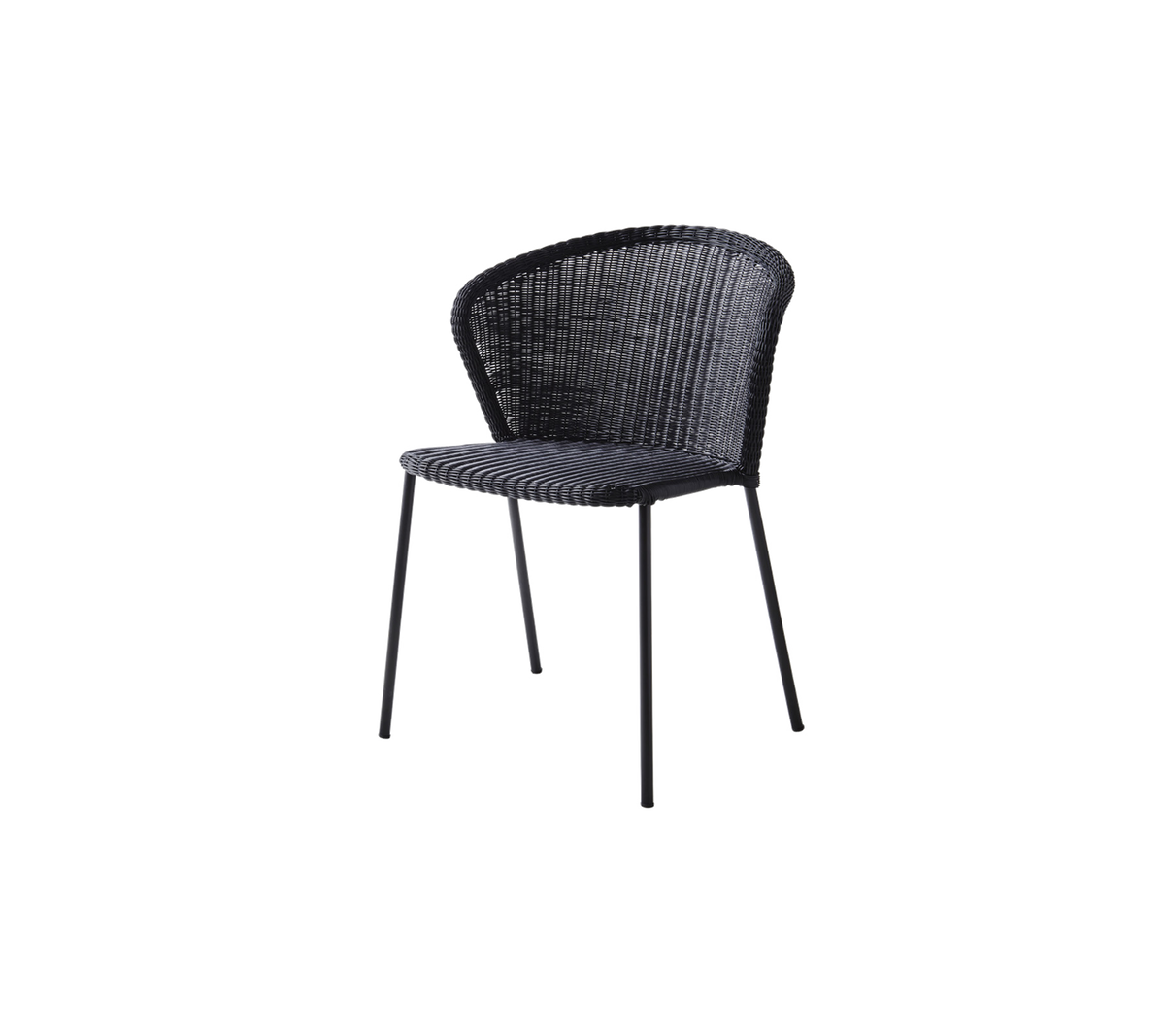 Silla tejida negra elegante con respaldo curvado y patas de metal delgadas, perfecta para entornos modernos o contemporáneos.