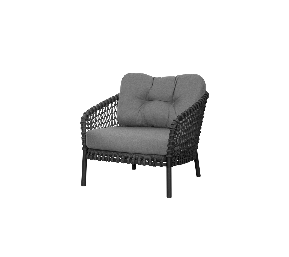 Sillón elegante con un diseño tejido y suaves cojines grises, que ofrece comodidad y elegancia para diversos entornos.