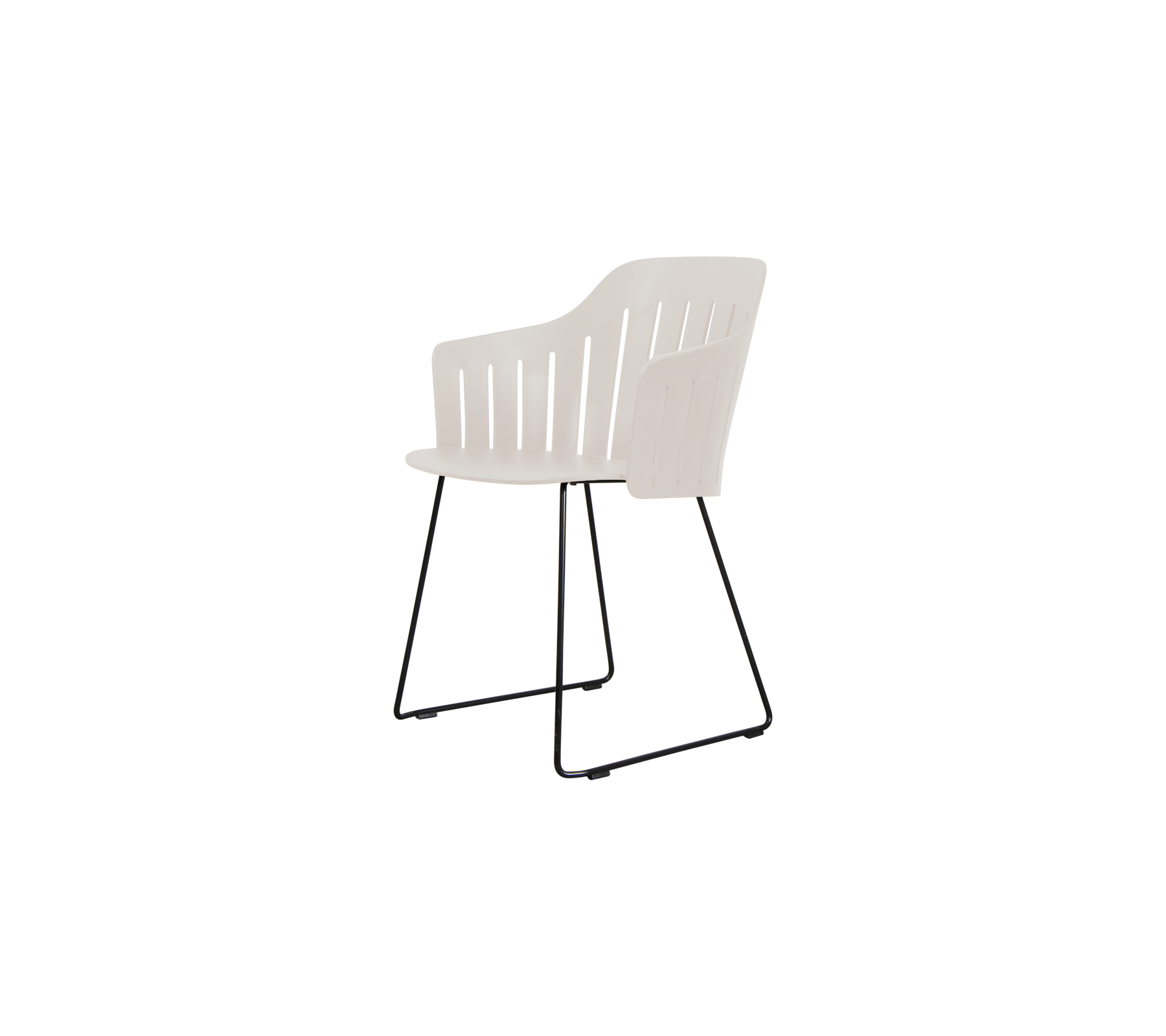 Silla de arena con un diseño moderno y marco negro.