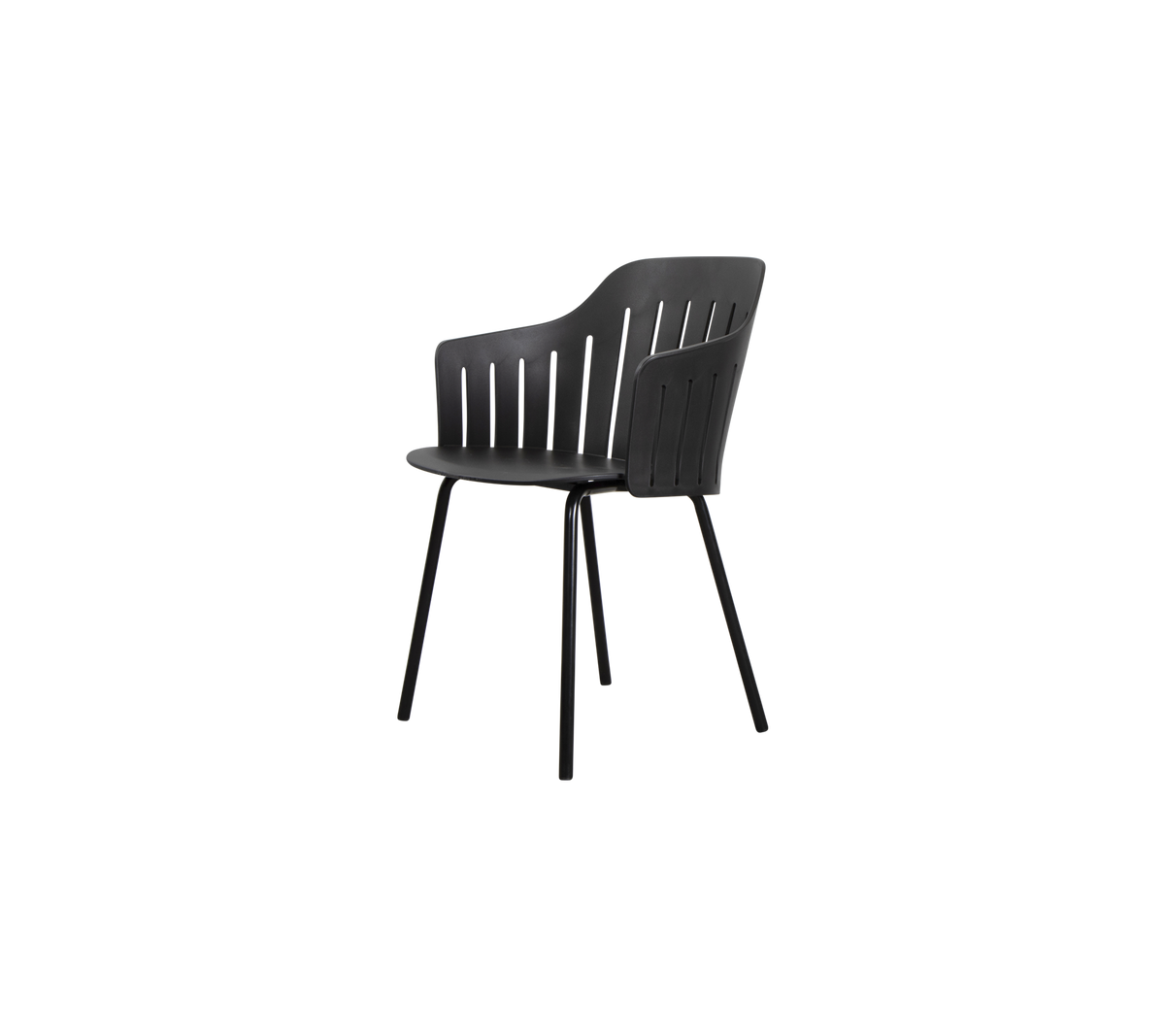 Silla negra elegante con un diseño de respaldo de listones, que cuenta con patas duraderas para estabilidad y una forma ergonómica para mayor comodidad.