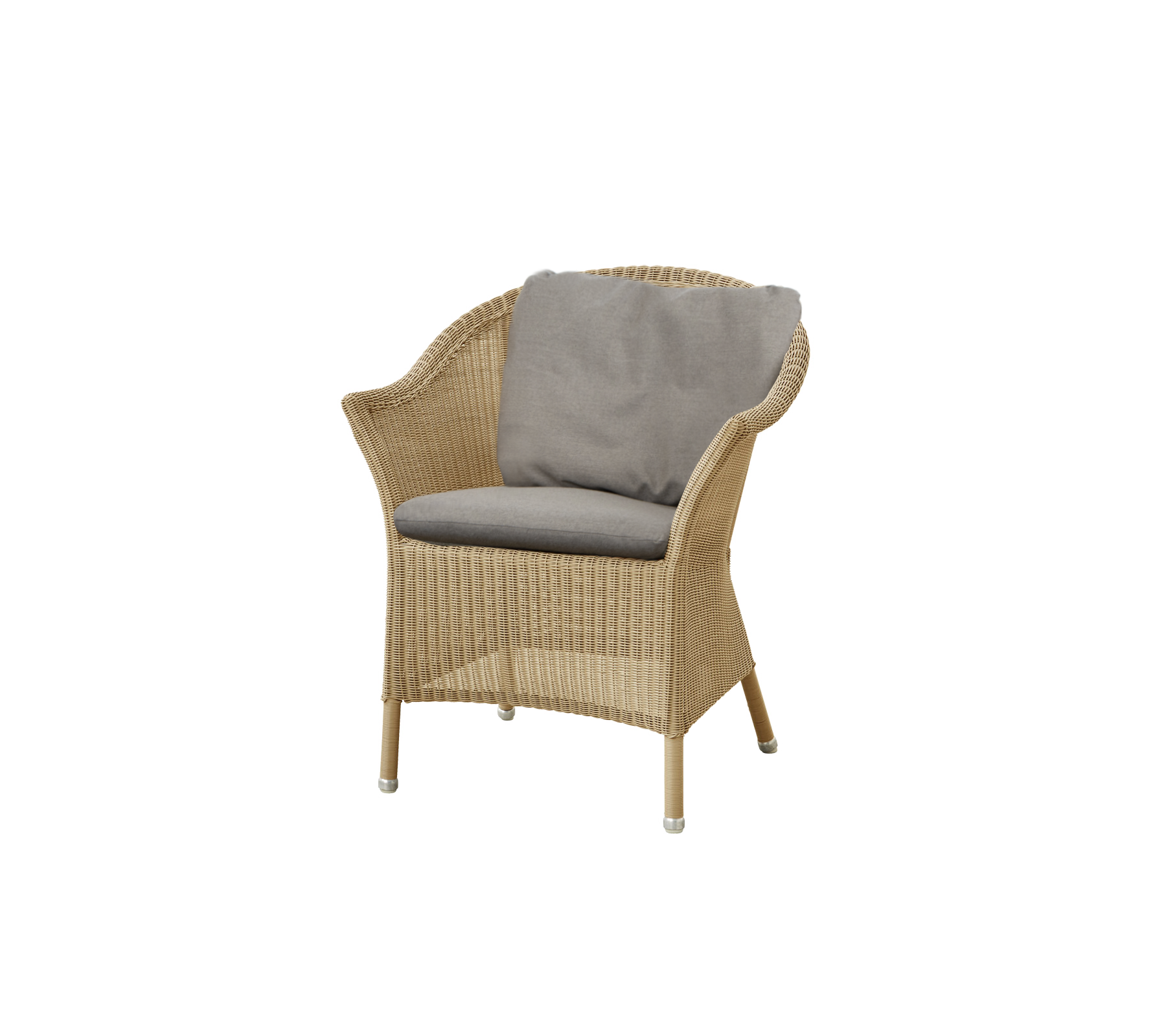 Una silla tejida cómoda con un suave cojín gris, ideal para relajarse y sentarse de manera informal.