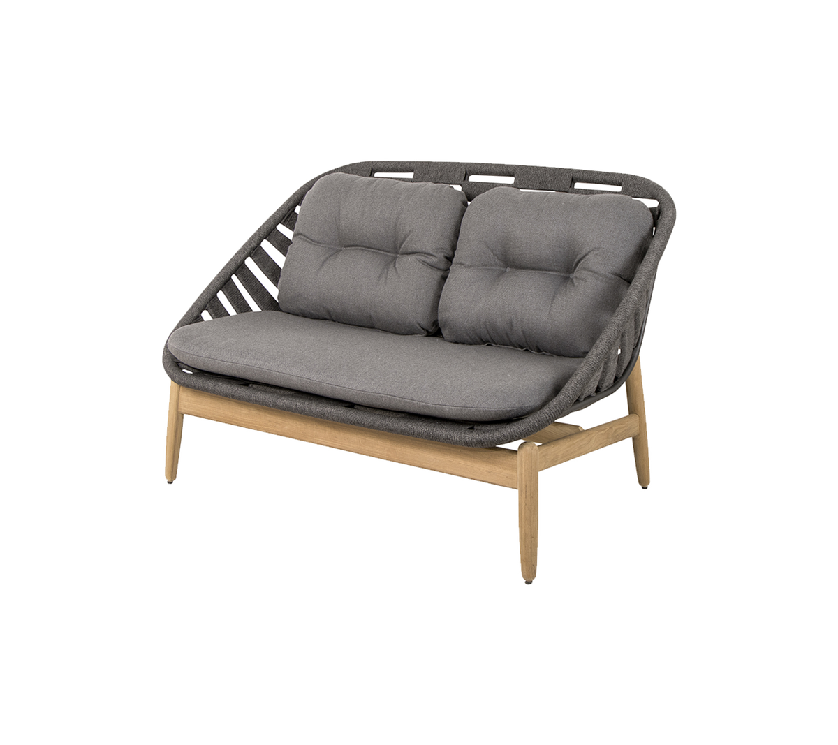 Sofá de dos plazas con un asiento acolchado gris y un respaldo tejido elegante, apoyado en patas de madera. Ideal para una decoración moderna.