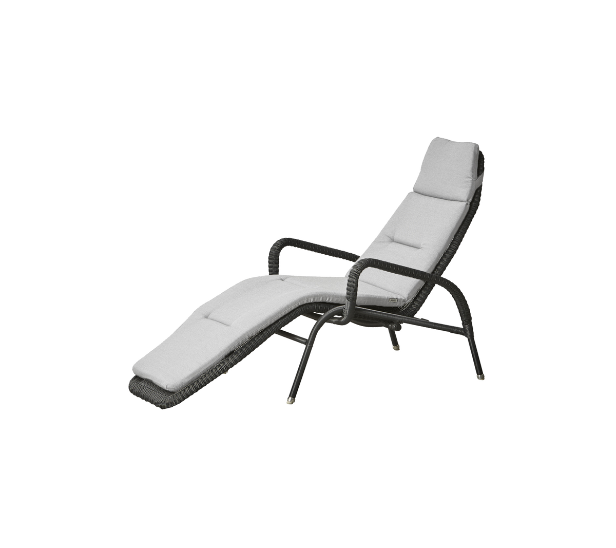 Sillón cómodo con un diseño elegante, que cuenta con un asiento y respaldo acolchados para la relajación. Ideal para el tiempo libre.