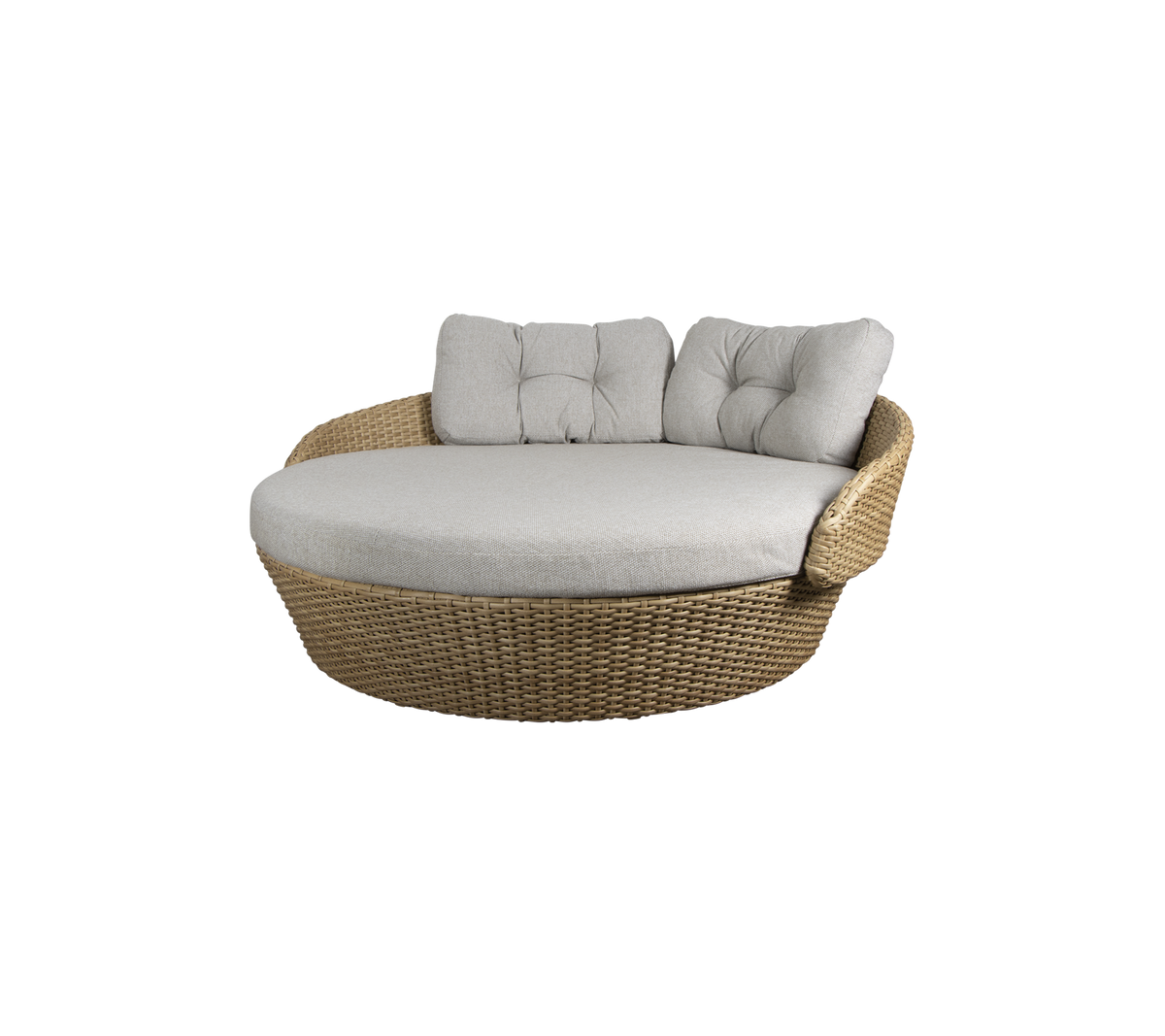 Sillón lounge de mimbre redondo con suaves cojines grises, diseñado para la comodidad y la relajación. Ideal para descansar o socializar.