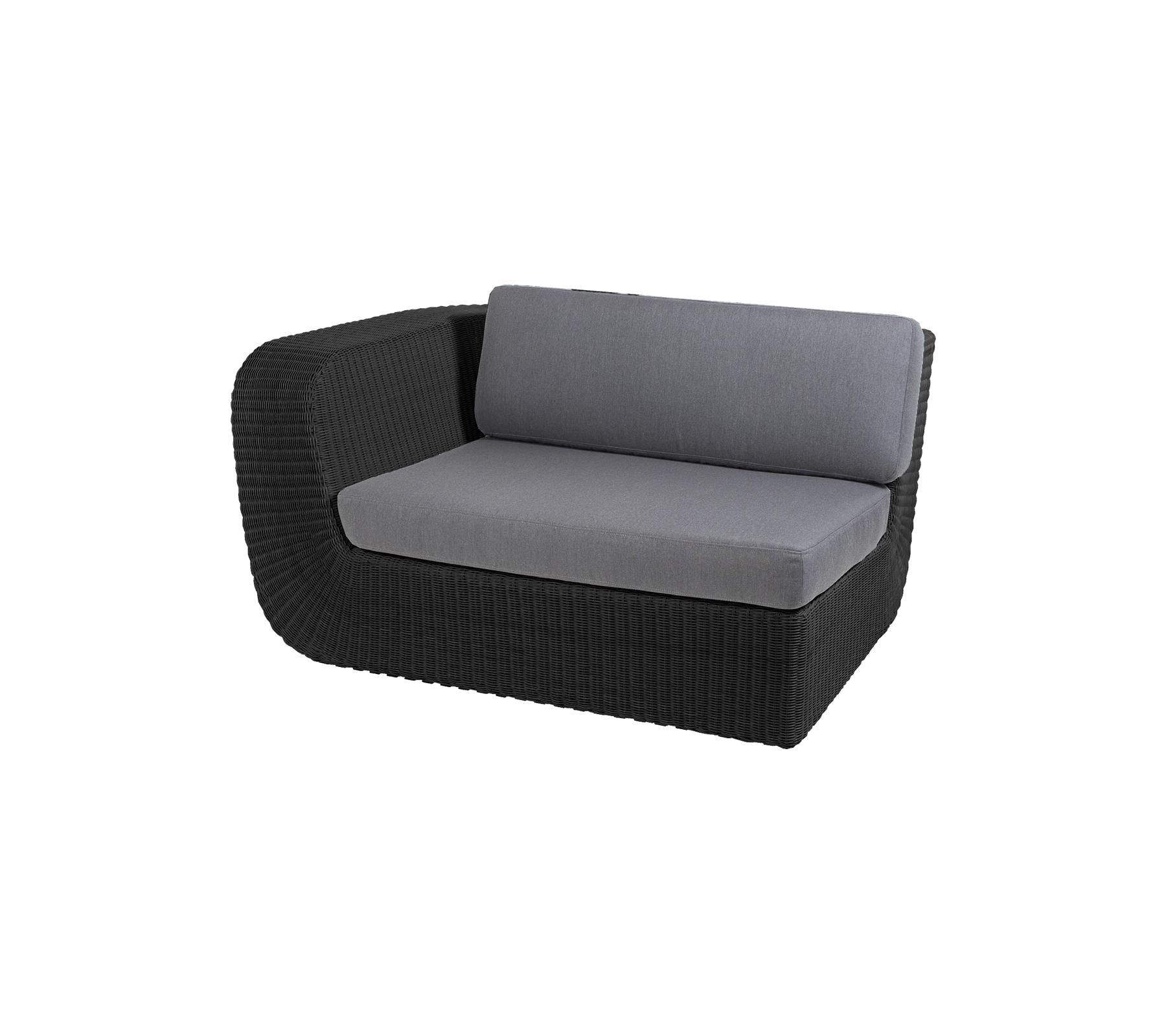 Sofá moderno de dos plazas con un elegante marco de mimbre negro y suaves cojines grises para comodidad y estilo. Ideal para relajarse.