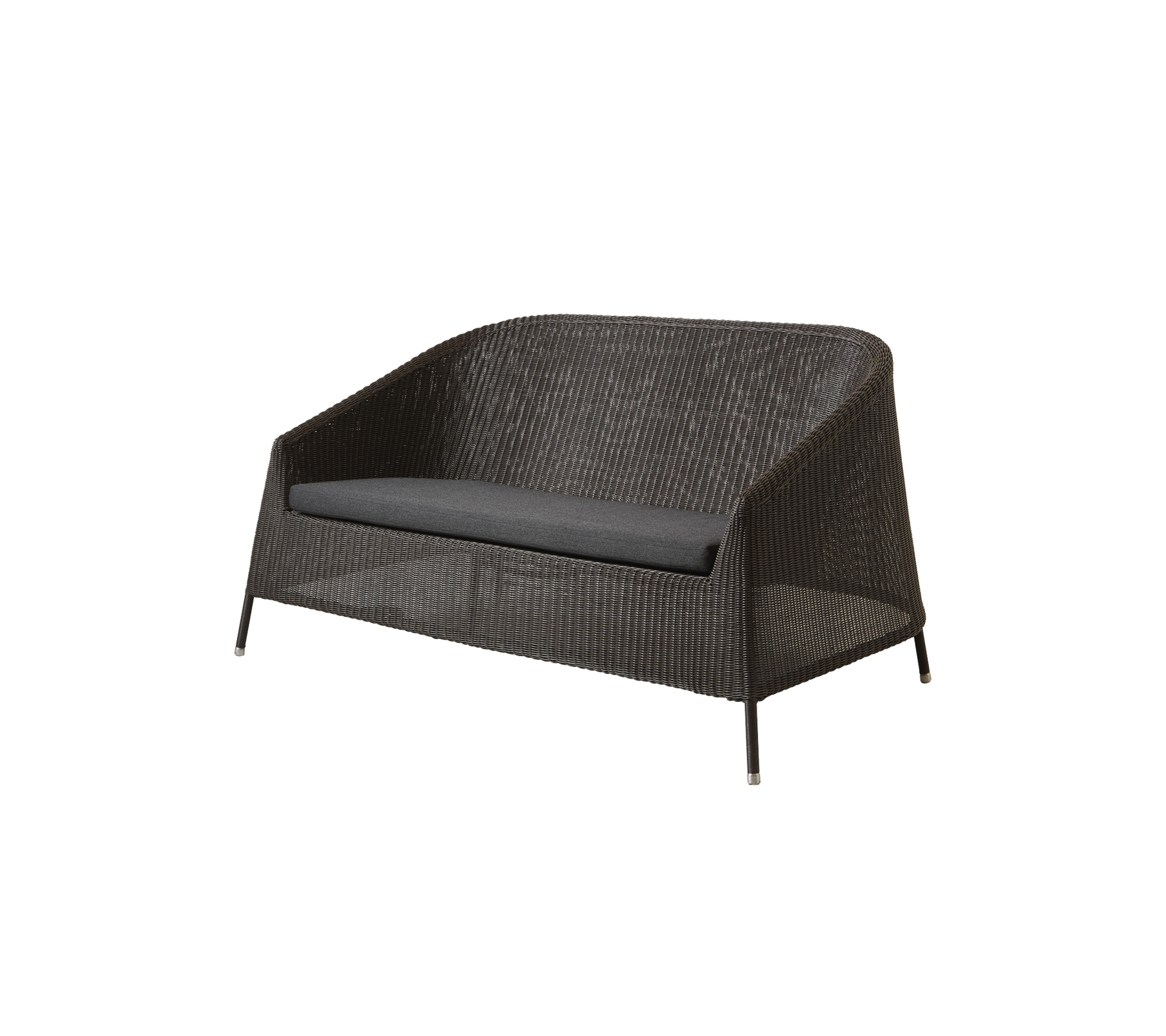 Sofá elegante de dos plazas con exterior tejido y un cómodo cojín gris, perfecto para relajarse y reuniones al aire libre.