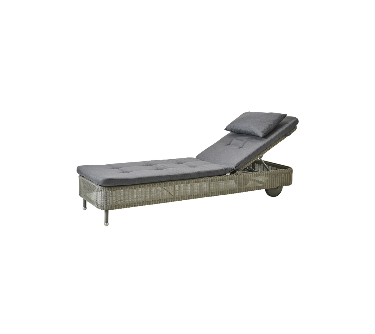 Sofá chaise lounge elegante con un cojín gris, que presenta un diseño elegante y respaldo ajustable para la relajación.