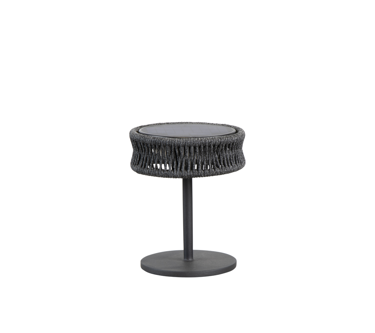 Mesa auxiliar redonda con un diseño tejido texturizado y una base de metal elegante, ideal para añadir estilo a cualquier espacio.