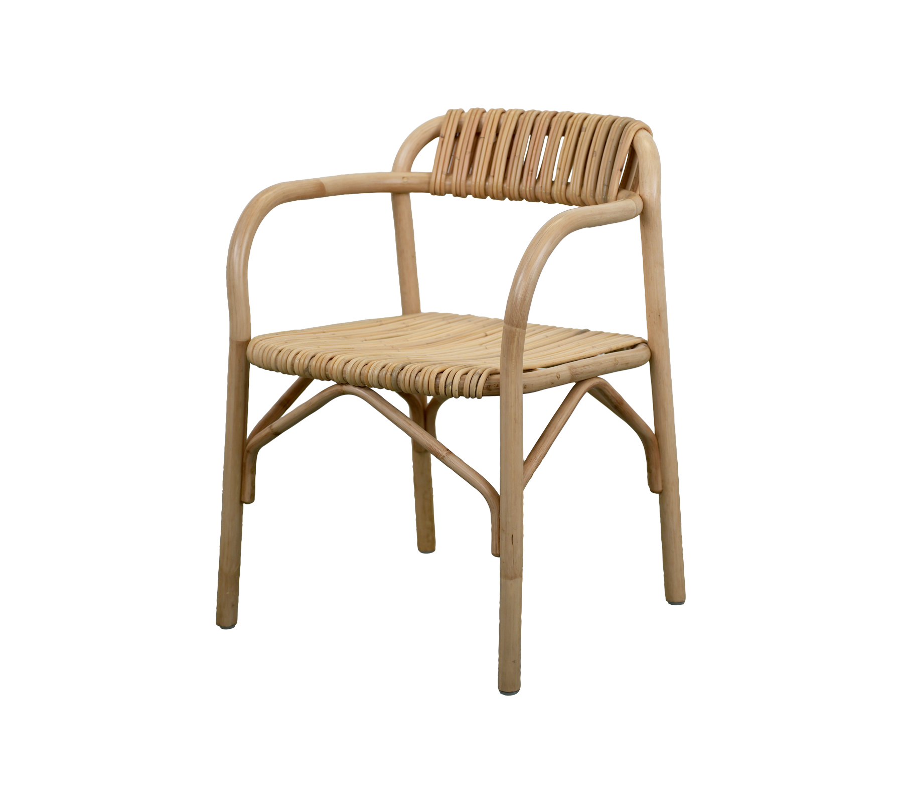 Silla de color natural con un diseño minimalista.