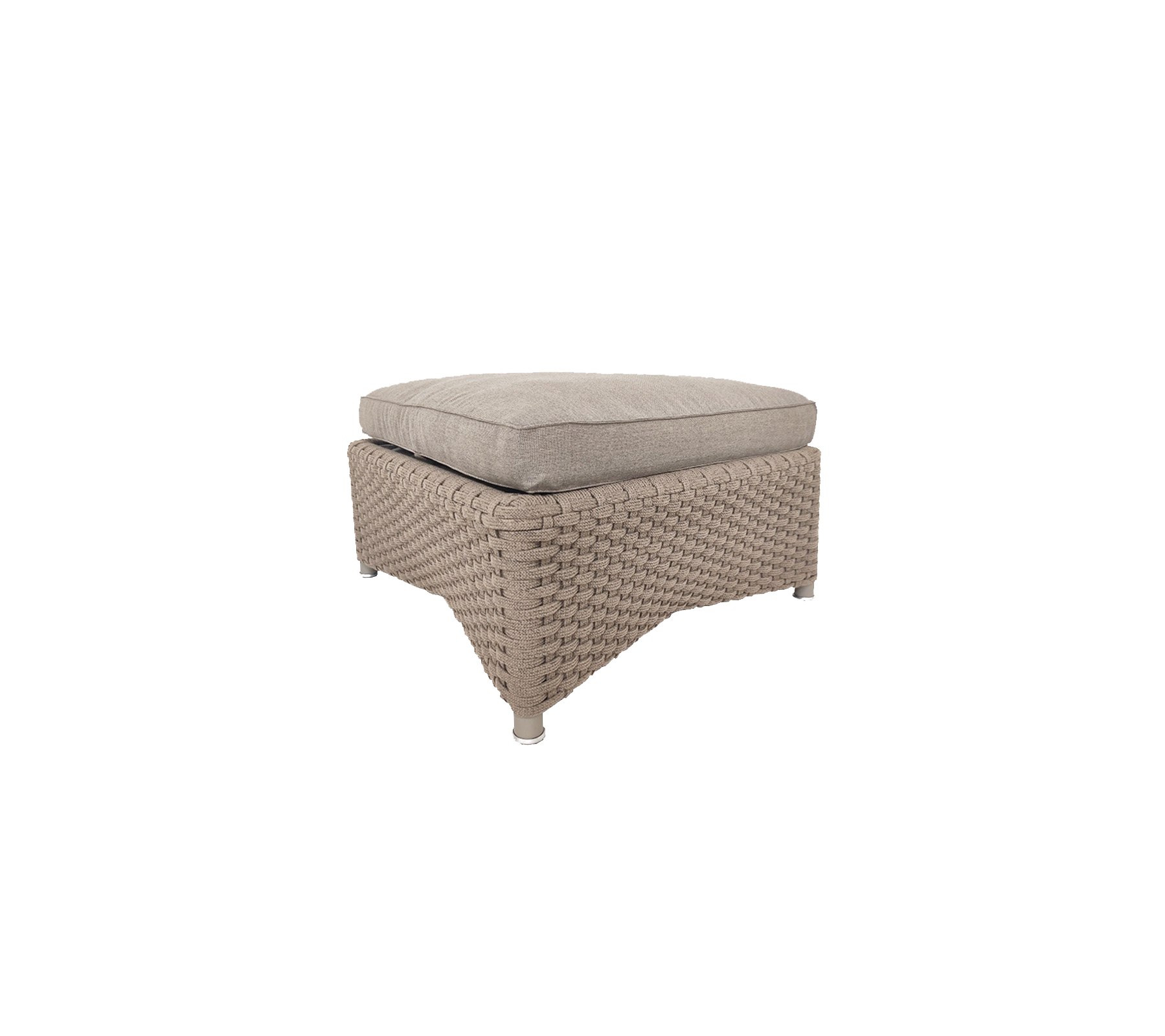 Ottomán tejido en beige claro con una parte superior acolchada, que cuenta con un diseño texturizado y una base resistente para mayor comodidad y estilo.
