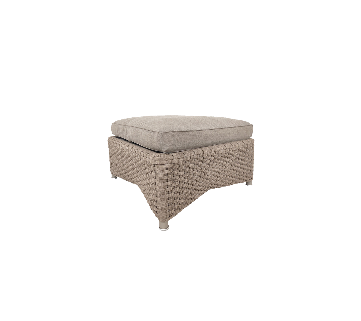Ottomán tejido en beige claro con una parte superior acolchada, que cuenta con un diseño texturizado y una base resistente para mayor comodidad y estilo.