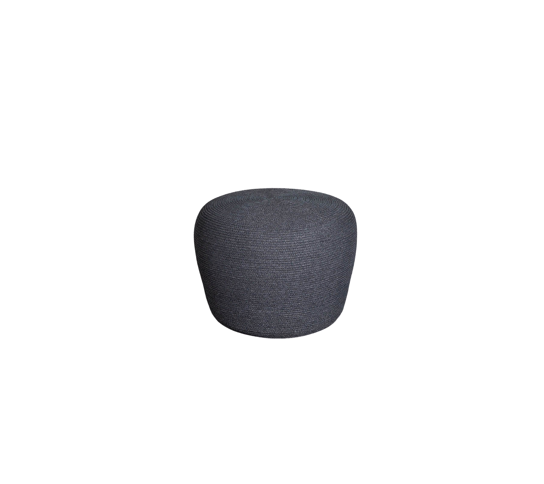 Puf redondo tapizado en un tejido gris oscuro, diseñado para un asiento versátil o para acentuar la decoración.