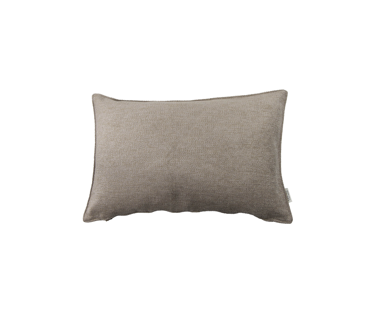 Cojín rectangular de suave tela beige, con una superficie texturizada para mayor comodidad y estilo.