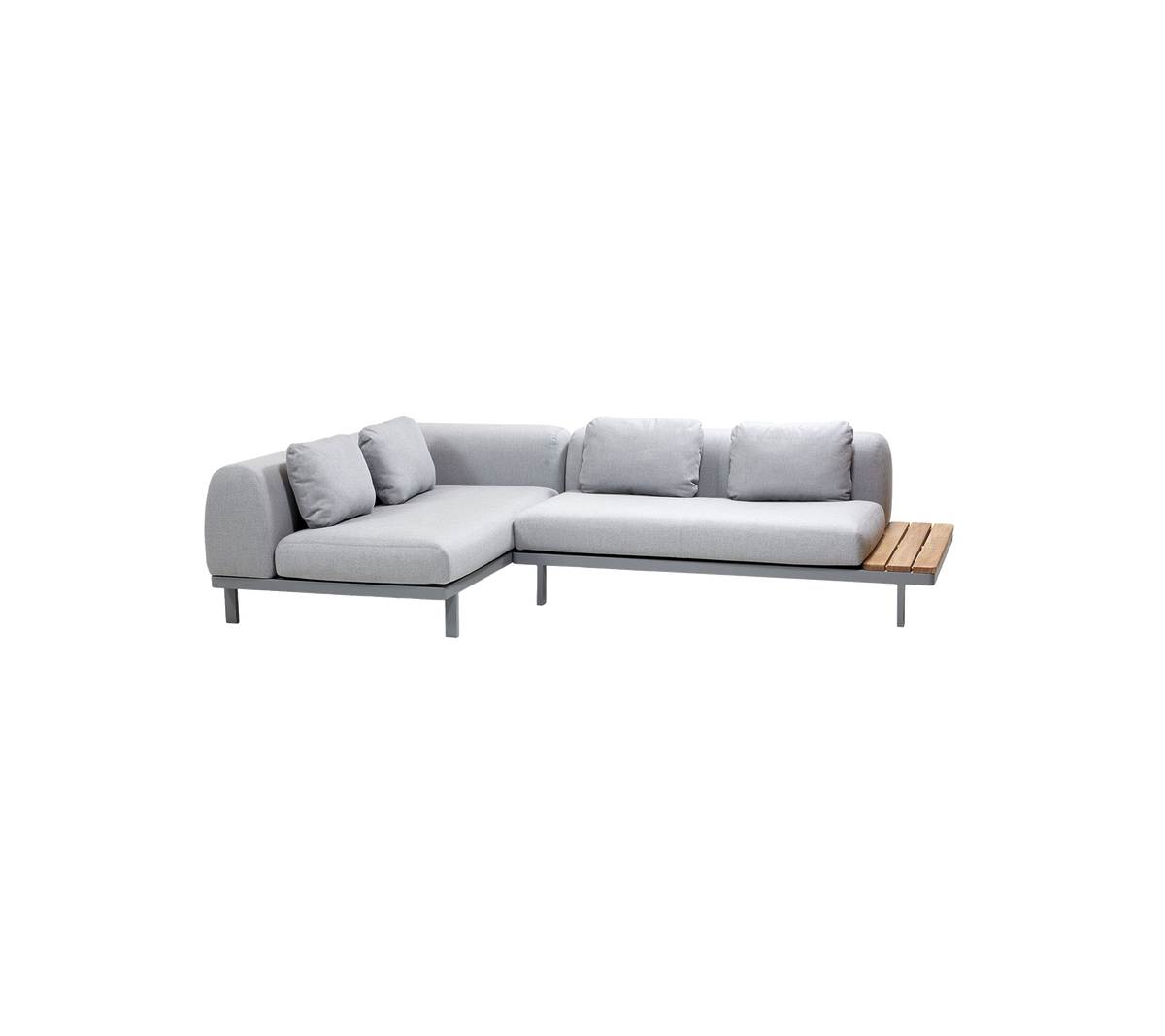 Sofá modular moderno de color gris claro con cojines suaves y una mesa auxiliar de madera en un lado. Ideal para un descanso y relajación con estilo.