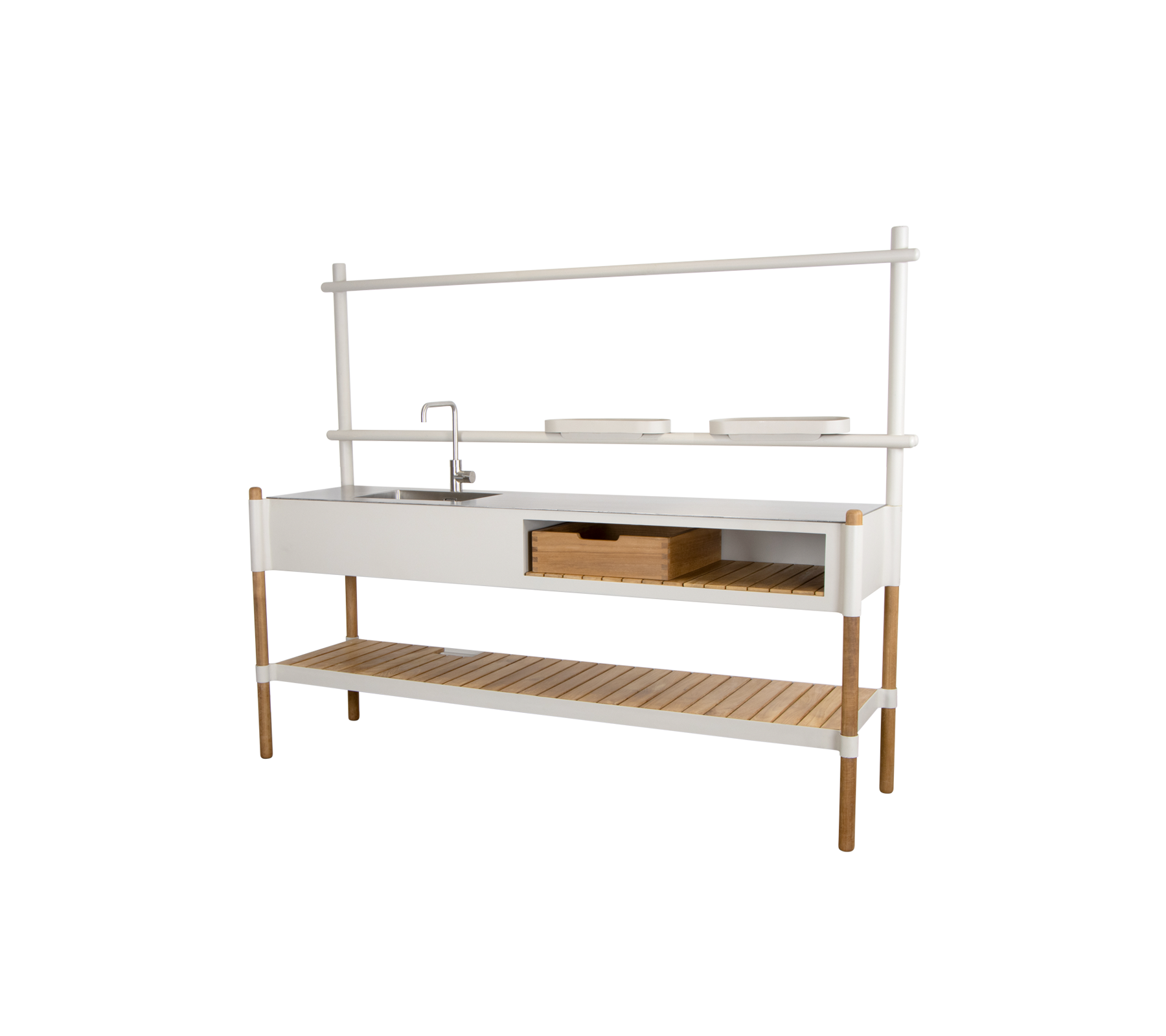 Unidad de cocina elegante que cuenta con un fregadero, un cajón de almacenamiento y una estante abierta, elaborada con una combinación de acabados blancos y de madera natural.